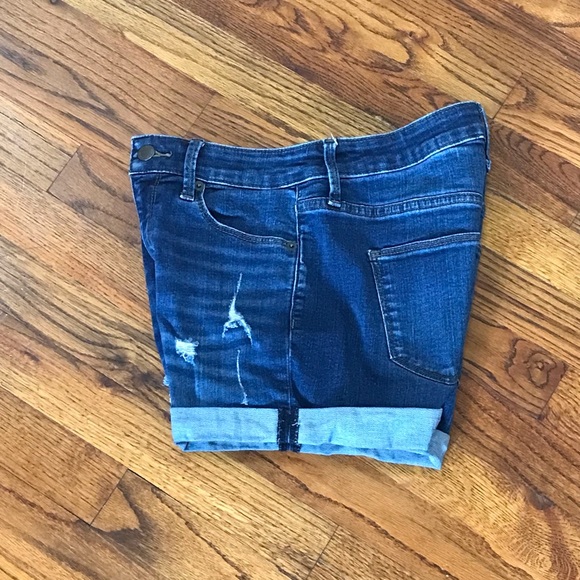 Universal Thread Denim Jean High Rise Distressed Shorts
Pockets Stretch Materia - Picture 8 of 10